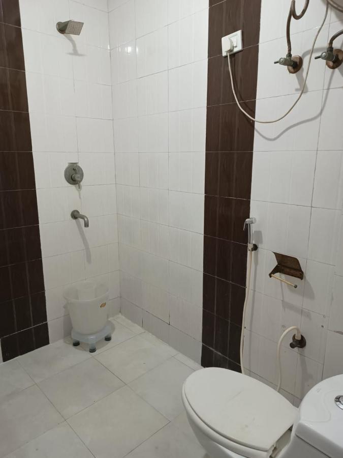 Hotel Airport Aditya Inn Ню Делхи Екстериор снимка