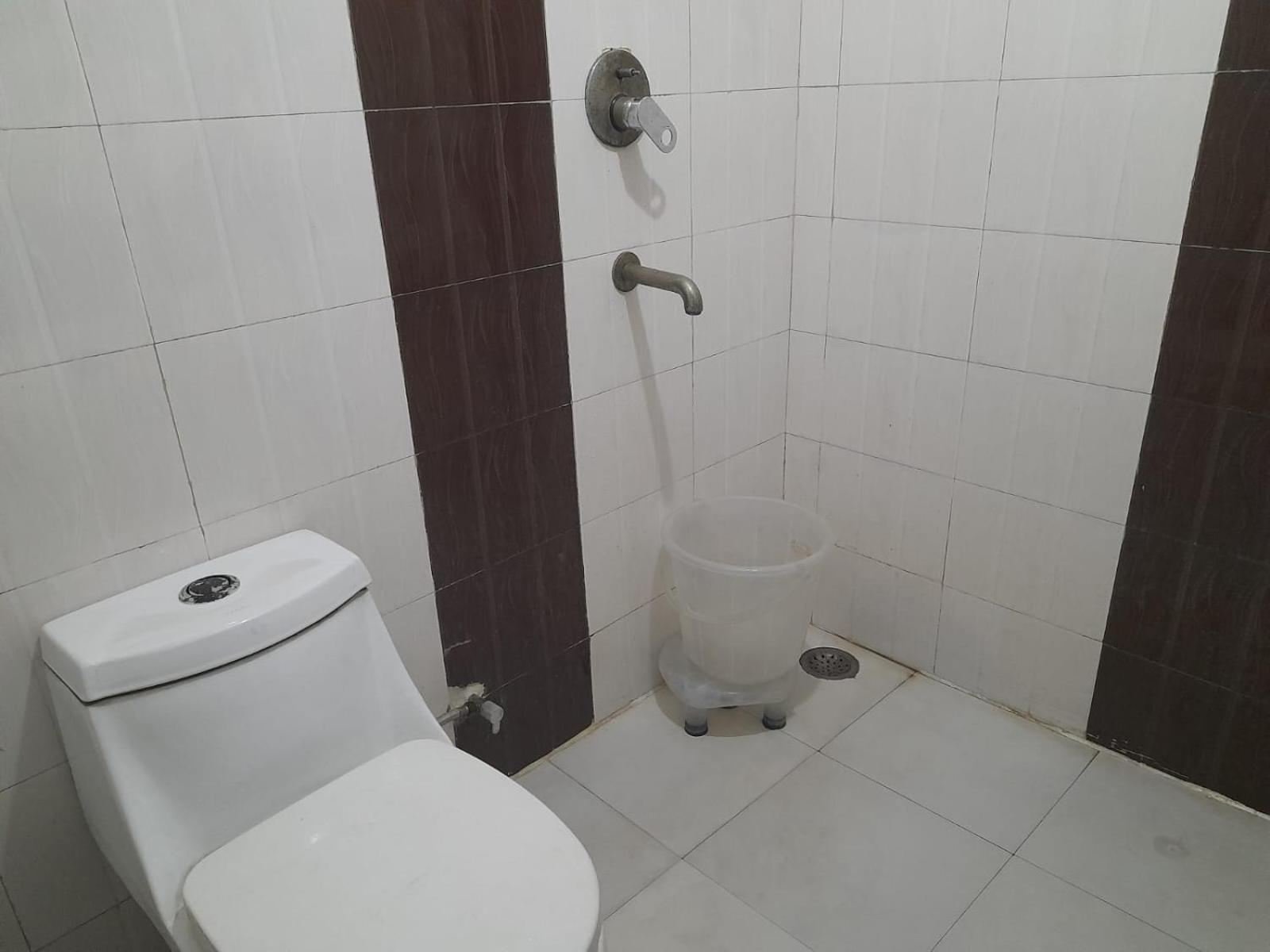 Hotel Airport Aditya Inn Ню Делхи Екстериор снимка