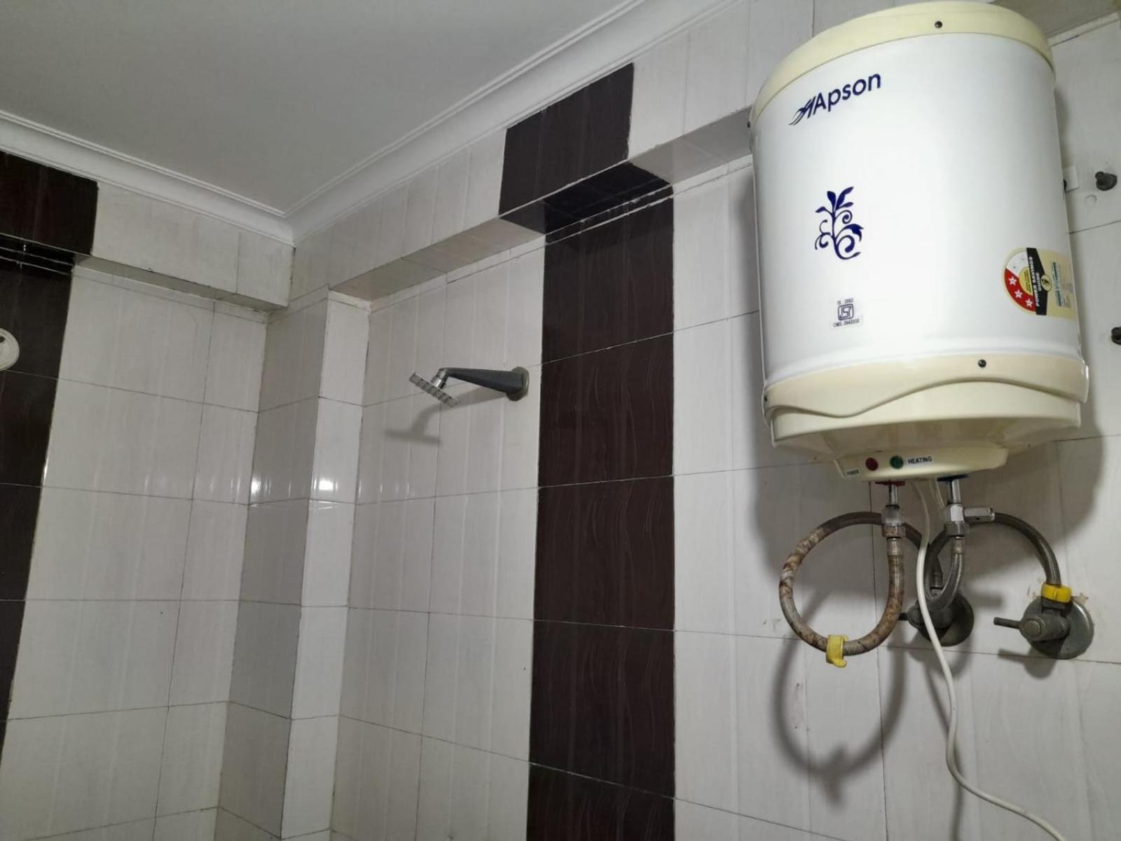 Hotel Airport Aditya Inn Ню Делхи Екстериор снимка